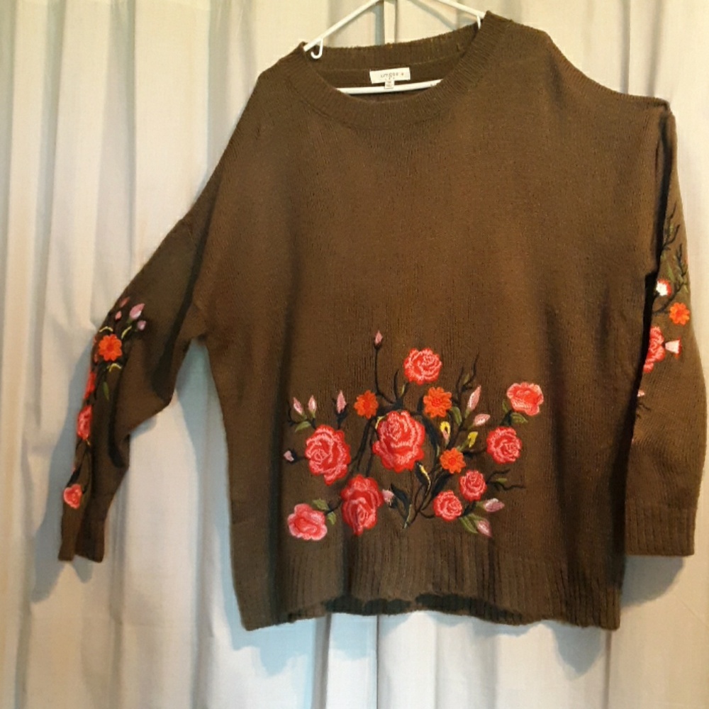 Long sleeve sweater